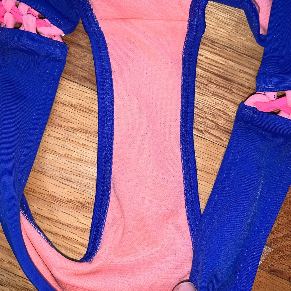 Adorable Bikini👙😍 - Picture 2 of 5